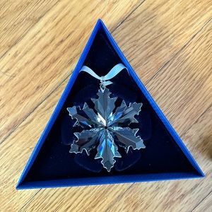 Swarovski crystal christmas ornament **brand new**